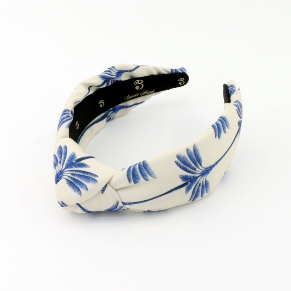 553. NEW The Aly’s Beach Top Knot